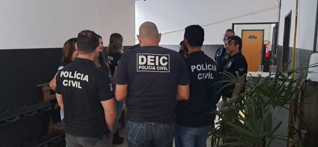 Servidora suspeita de cobrar dinheiro de detentos e parentes para oferecer falsos eventos é afastada de presídio