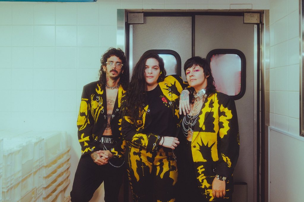 Banda Far From Alaska lança o álbum ‘3’, grava show acústico em abril e entra em recesso por tempo indeterminado