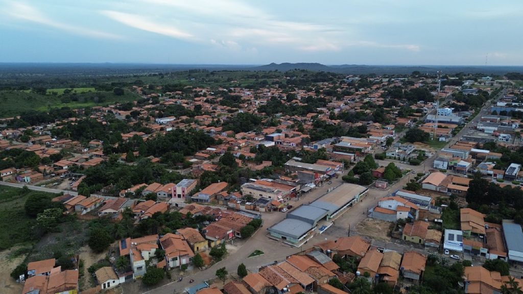 Acidente entre dois carros deixa quatro pessoas mortas e oito feridos em Buriti do Tocantins