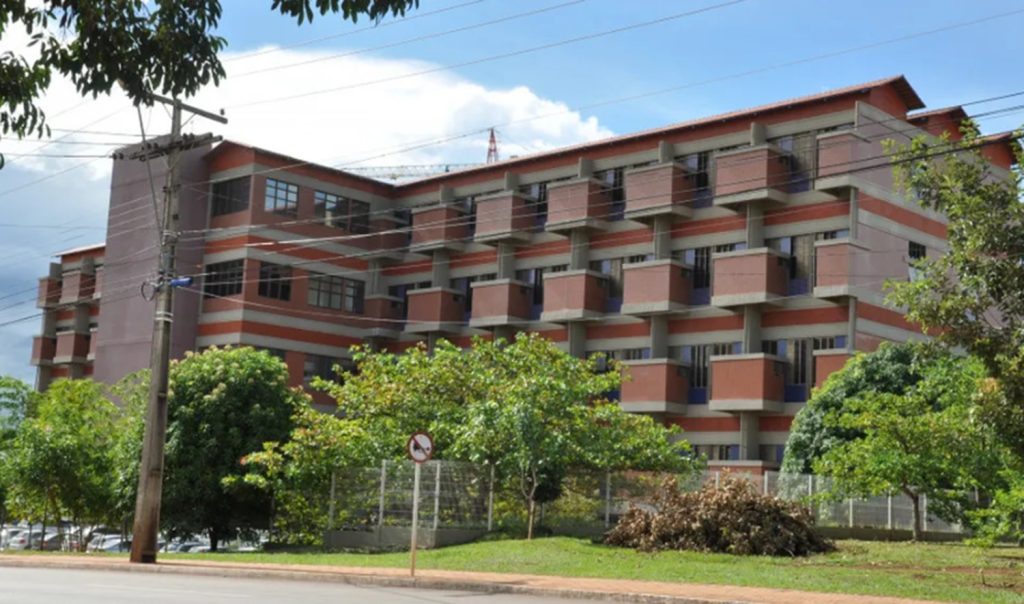 Governo do TO abre chamamento público para contratar médicos com salários de até R$ 22,4 mil