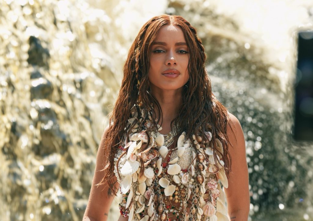 Anitta anuncia locais da turnê ‘Equilibrivm’ sem nenhum estádio – e ela tem motivo para isso