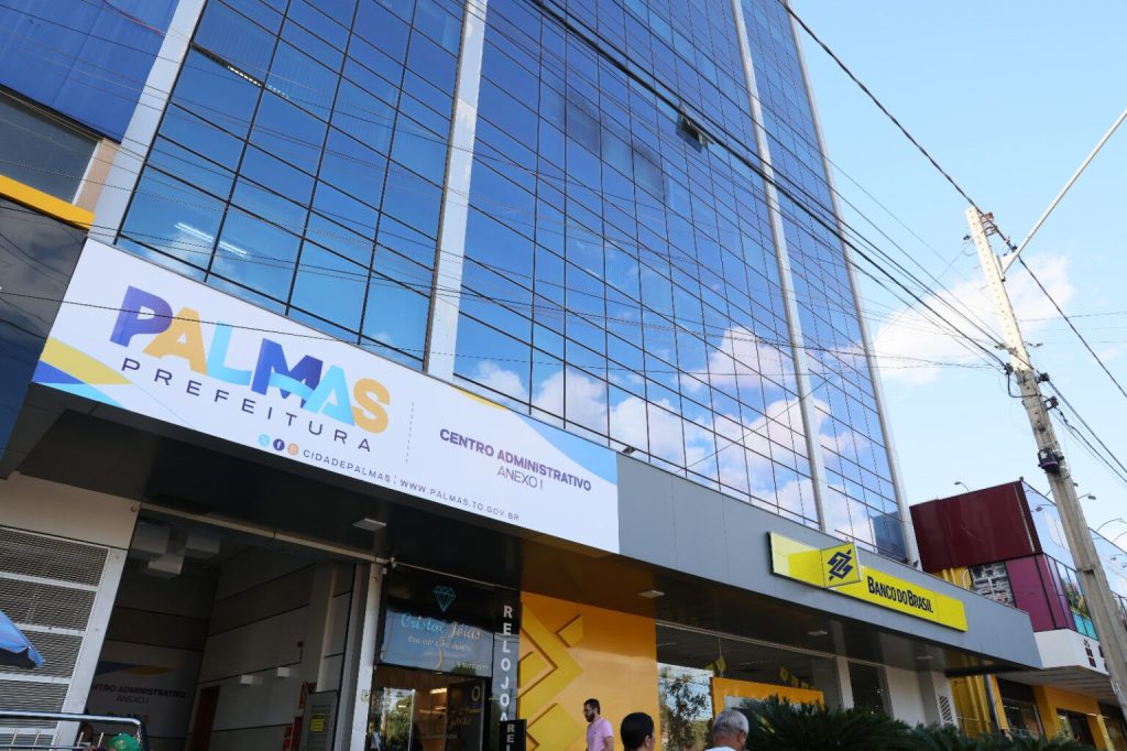 Lei extingue agência de transporte e cria 431 cargos na estrutura da Prefeitura de Palmas