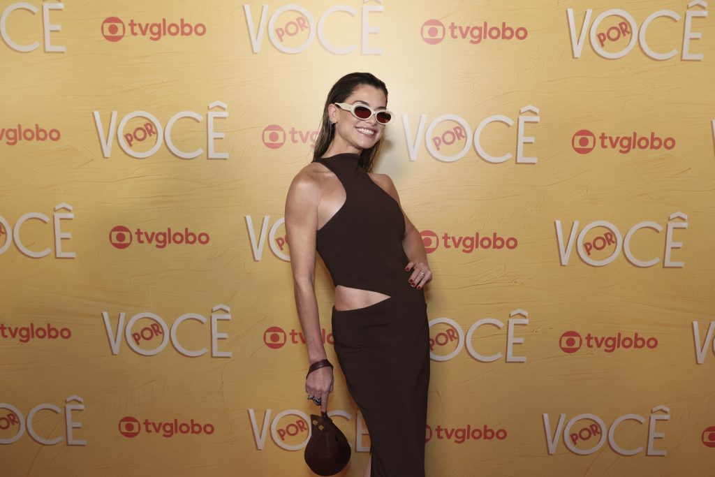Alinne Moraes define vilã de ‘Por Você’: ‘Ela é elitista, racista’